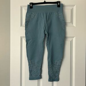 Fabletics cropped leggings